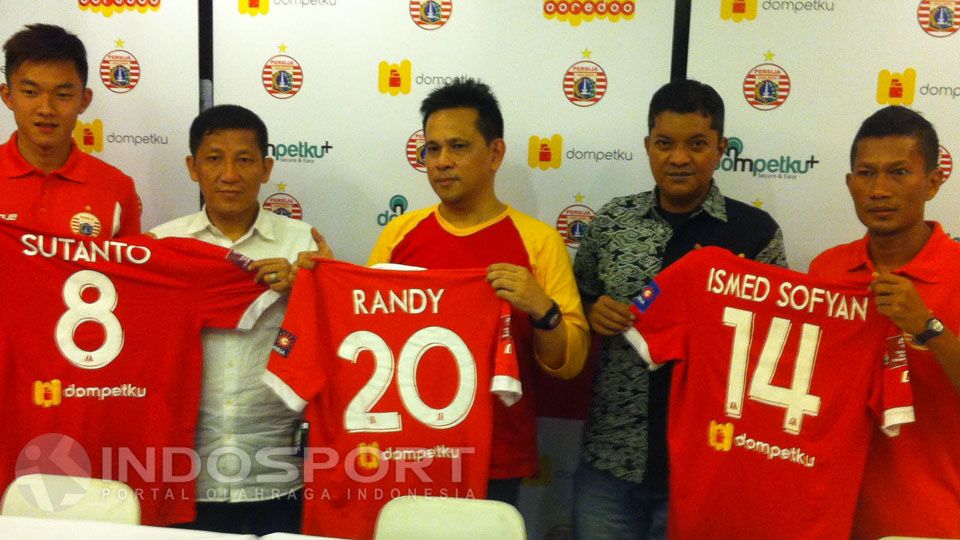 Kerja sama Persija Jakarta dan Dompetku. Copyright: &copy; Zainal Hasan/INDOSPORT